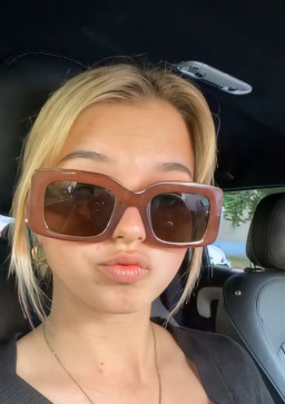 Charlotte, 26, United States