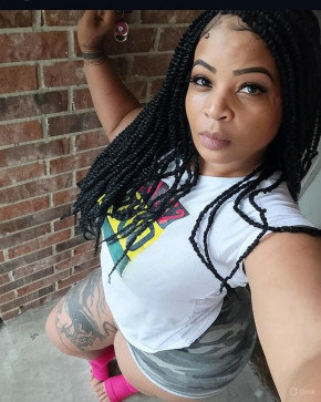 Elizabeth Derek, 32, United States