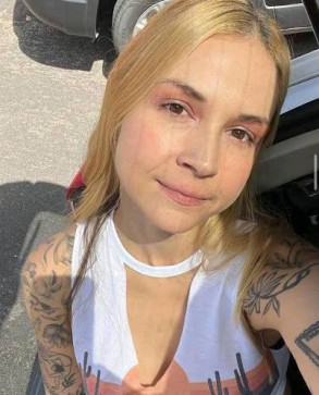 Laura Smith, 30, United States