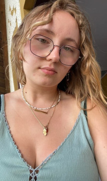 Maria Maeve, 19, United States