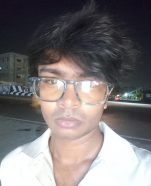 Alan, 25, India