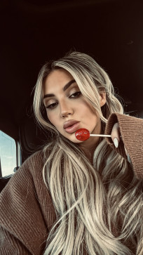 Charlotte, 26, United States