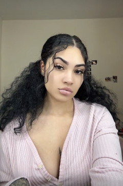 Sarah Johnson, 28, United States