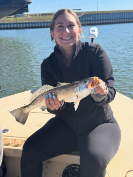 Hannah Eliz, 29, United States