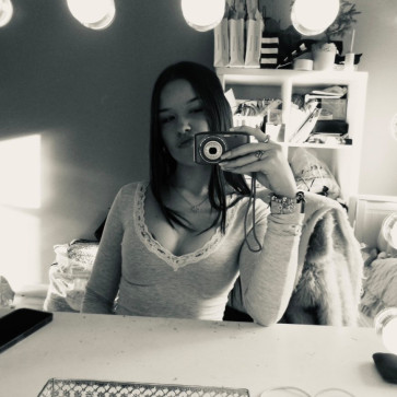JulieeeX, 18, Poland