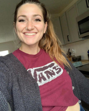 Emilia, 40, United States