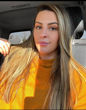 Maria Moore, 29, United States