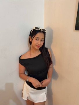 Bell, 31, United Kingdom