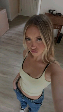 Lucy, 25, United States