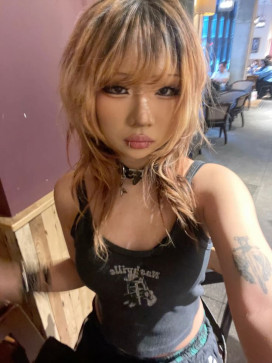 Jenna, 18, United States