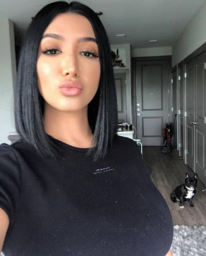 Ashley, 33, United States