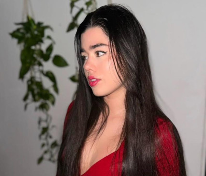 EMILY, 29, United States