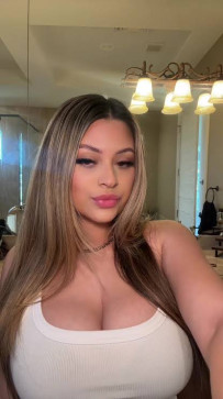 Jennifer Smith, 18, United States