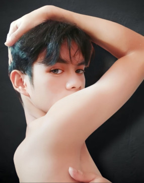 Braga Janny, 22, Philippines