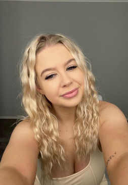 Deborah, 30, United States