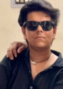 Jayy Ki Randi Ma, 52, India