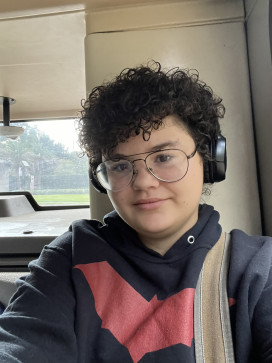 Lili Jacobs, 18, United States