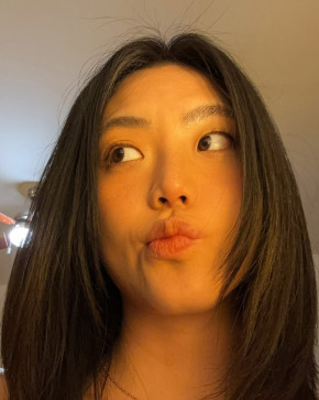Seoyun, 22, South Korea