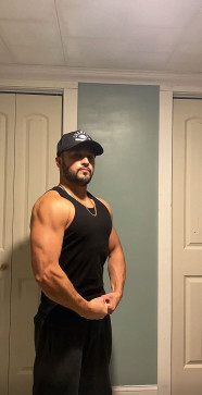 Laloshay, 39, United States