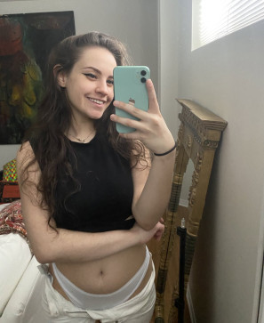 Amelia, 23, United States
