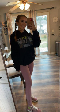 Sophia, 28, United States