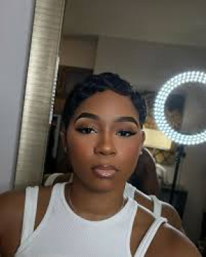 Ayanna, 33, United States