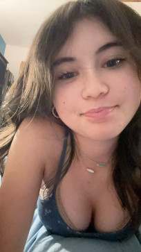 Maya, 19, Canada