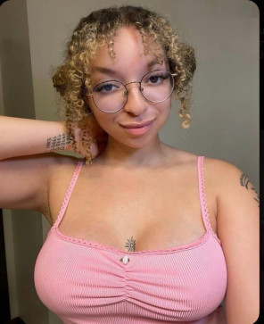 Emily Evan, 25, United States