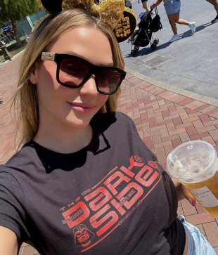 Vicky Sarah, 28, United States