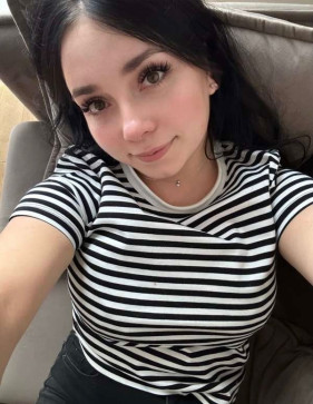 Mini Loona, 26, United Kingdom