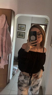 Elizabeth, 24, United States