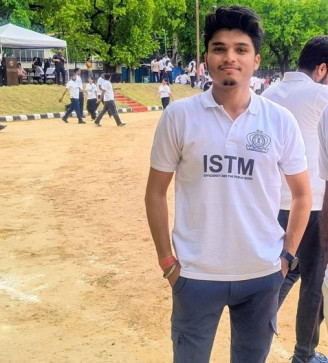 Abhimanyu, 26, India