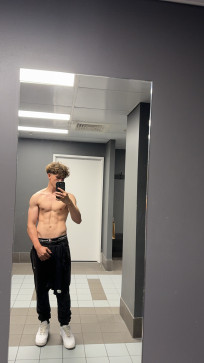 Josh, 19, United Kingdom