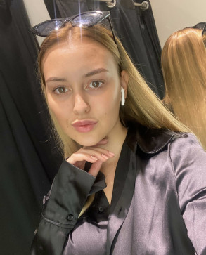 Abby, 25, United States