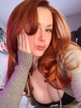 Allie, 24, United Kingdom