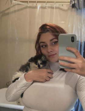 Taylor Sterling, 33, United States