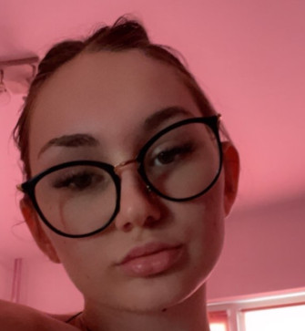 Bella, 28, United States