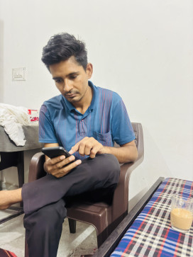 Manu Vish, 18, India