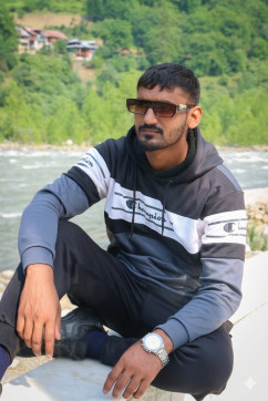 Haroon Saab, 18, Poland