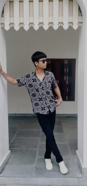Asif Malik, 18, India