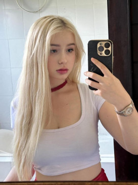 Sofia, 18, United States