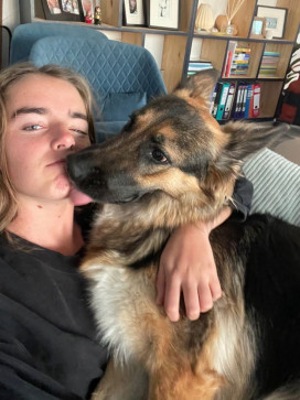 Dogknottingmomma, 27, United States