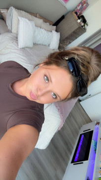 Cassey, 32, United States