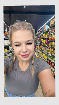 Milly Woody, 35, United States