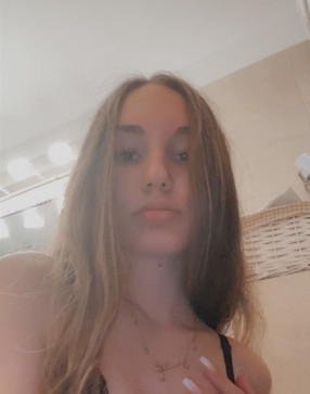 Jackie, 25, United States