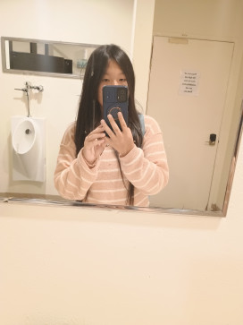 Willow Moon, 18, United States