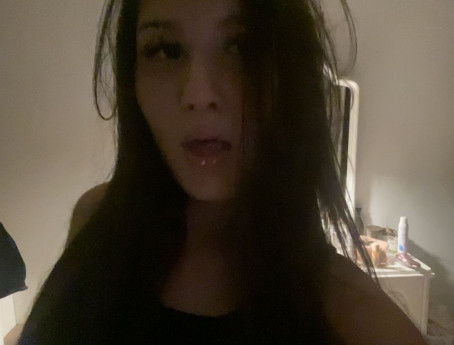 Emily, 19, United Kingdom