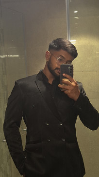 Madhav2323, 23, India