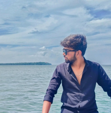 Tanishq, 20, India