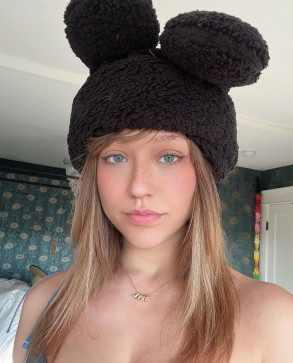 Juliet, 29, United States
